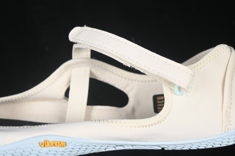 Vibram V-Soul Women's Barefoot Training Shoes with Ballet Five-Toe Design - 26W7205